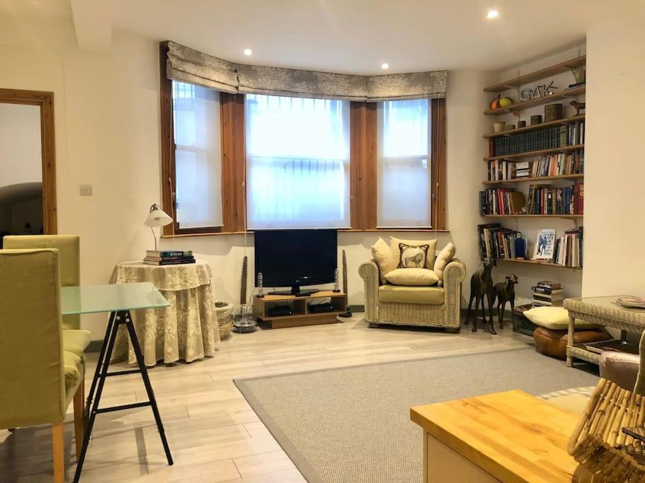 Quiet Kensington Flat Ideal For Central London Eksteriør bilde